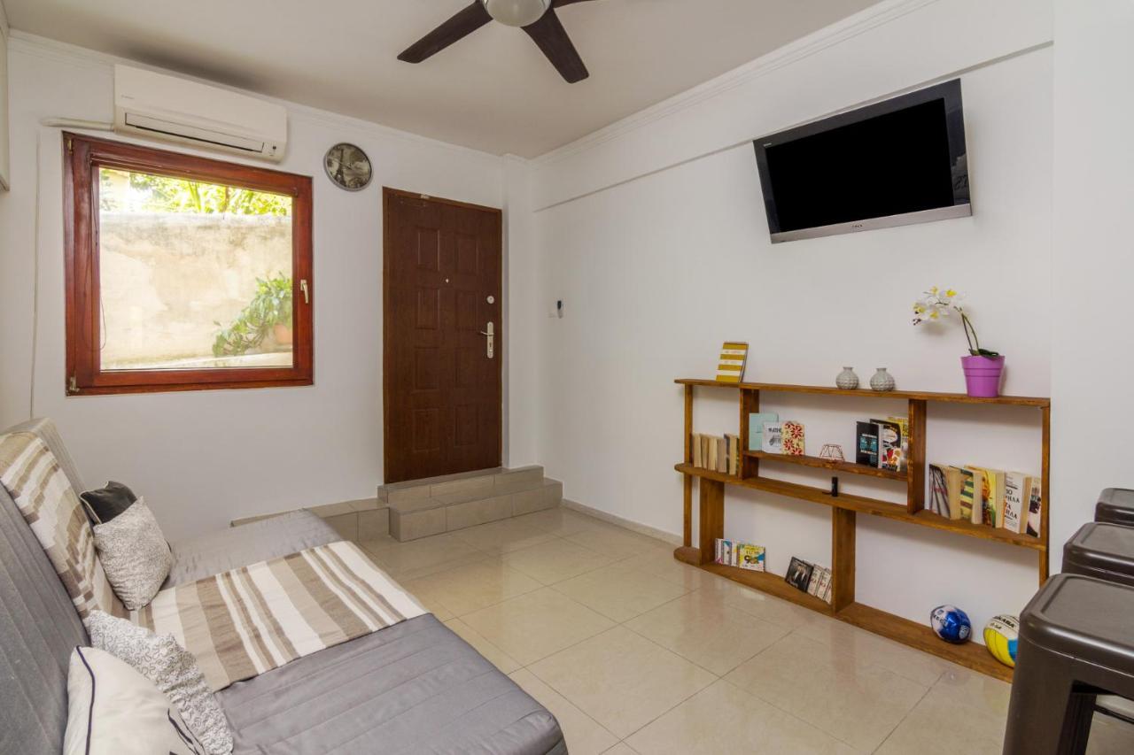 Comfy Apartment Close To Floisvos Beach Atenas Exterior foto